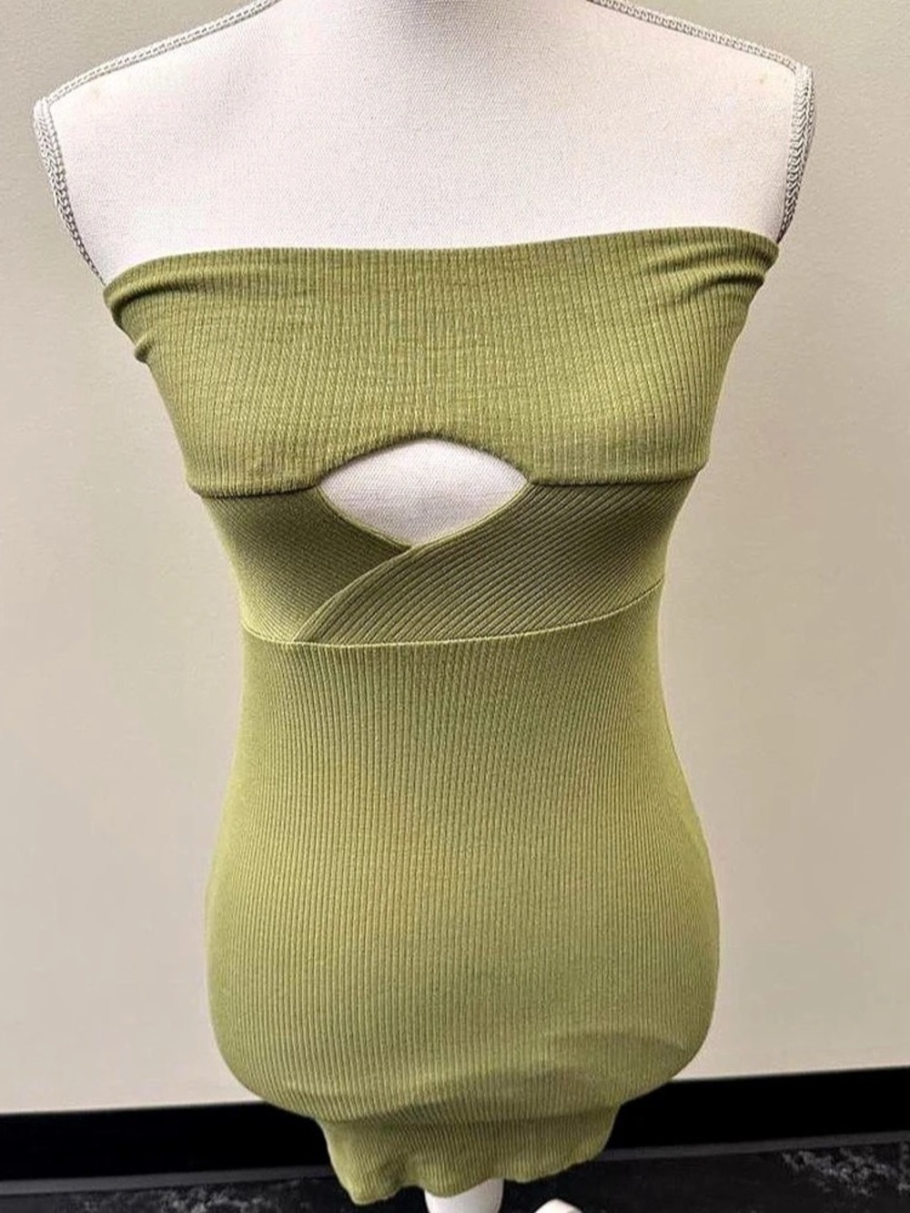 Windsor Mini Cutout Dress in Green Size Small